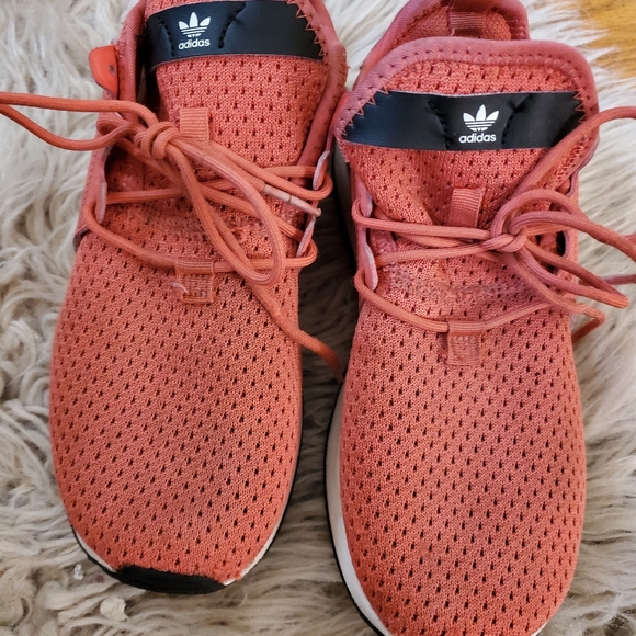 adidas Other - Girl addias sneakers